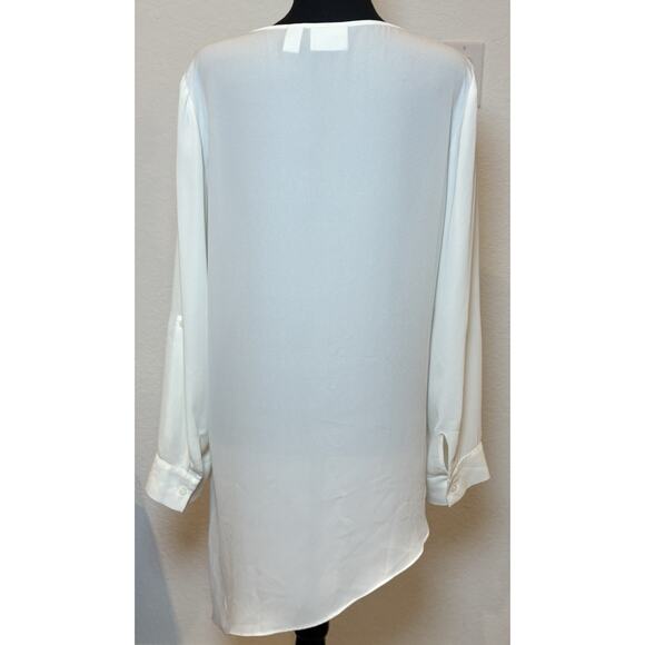 Chico’s White Tunic Sheer Roll Tab Sleeves and Asymmetrical Hem Size 1 (Medium) - Picture 3 of 4
